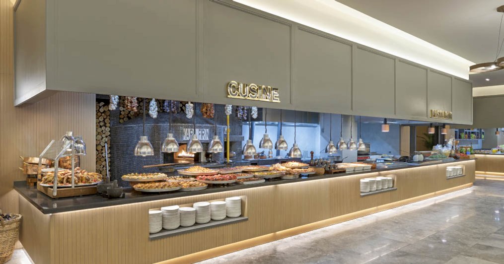 MAIN RESTAURANT