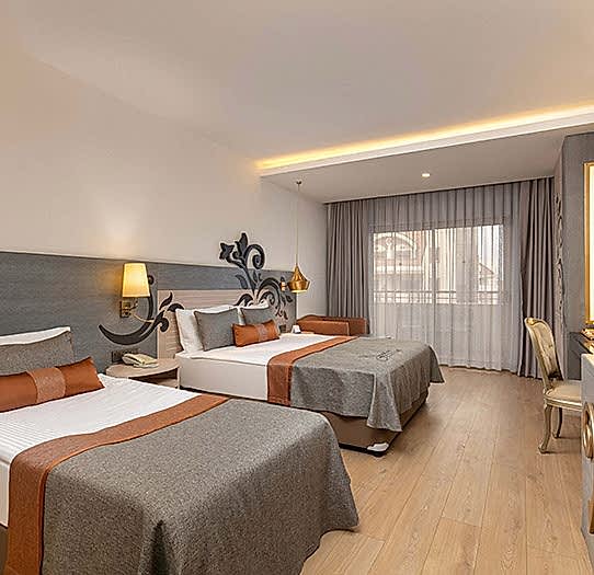 Standart Yandan Deniz Manzaralı Oda